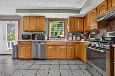 71 Hichborn St, Revere, MA 02151 - Photo 4