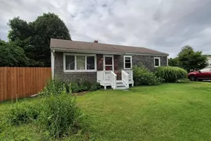 2 Upton St, Fairhaven, MA 02719 - Photo 1