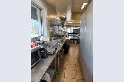 139 Water St, Lawrence, MA 01841 - Photo 8