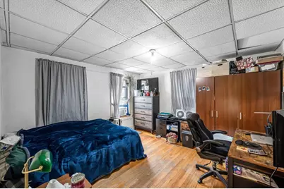 112 Hampshire St, Springfield, MA 01151 - Photo 14