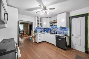 112 Hampshire St, Springfield, MA 01151 - Photo 4