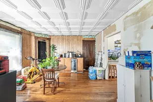 112 Hampshire St, Springfield, MA 01151 - Photo 10
