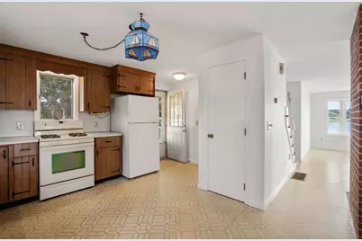584 Circuit Ave, Bourne, MA 02559 - Photo 12