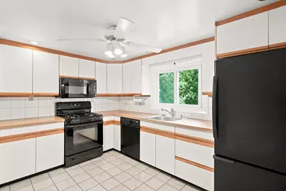 349 Pleasant Street, Framingham, MA 01701 - Photo 14