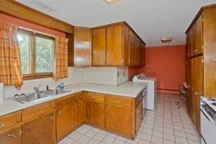 233 Lathrop St, South Hadley, MA 01075 - Photo 12
