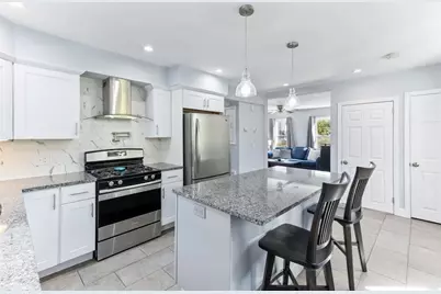 32 Cottage St, Taunton, MA 02780 - Photo 2