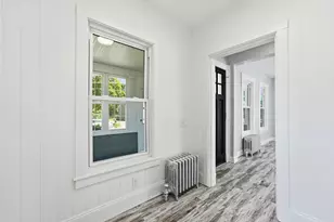 60 Barrison St, Springfield, MA 01109 - Photo 4