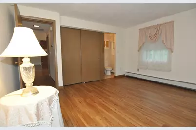 4 Blackstone St, Peabody, MA 01960 - Photo 28
