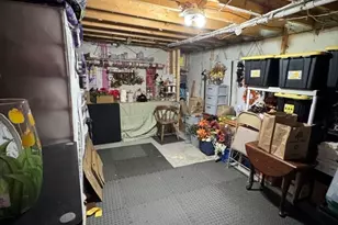 93 Marguerite St, Chicopee, MA 01020 - Photo 14