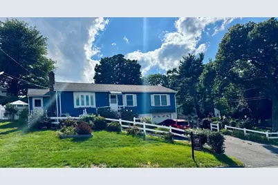93 Marguerite St, Chicopee, MA 01020 - Photo 8