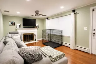 39 Lawnwood St, Springfield, MA 01119 - Photo 6