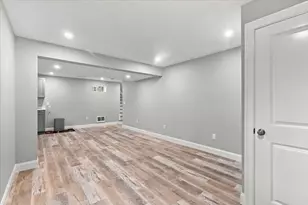 115 Cross St, Bridgewater, MA 02324 - Photo 14
