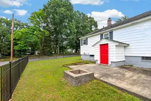 93 York Ave, Fitchburg, MA 01420 - Photo 18