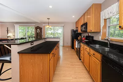42 Lake View Blvd, Plymouth, MA 02360 - Photo 12