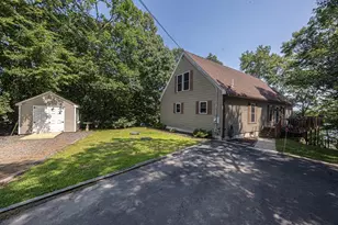 42 Lake View Blvd, Plymouth, MA 02360 - Photo 4