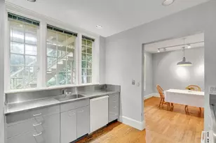 16 Harris St, Brookline, MA 02446 - Photo 8