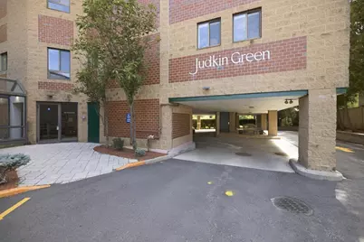 63 Shore Rd #32, Winchester, MA 01890 - Photo 2