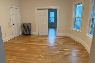 11 Avon St, Everett, MA 02149 - Photo 2