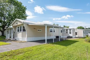281 Chauncey Walker St, Belchertown, MA 01007 - Photo 4