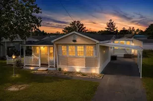 281 Chauncey Walker St, Belchertown, MA 01007 - Photo 1