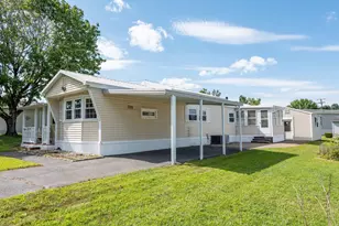 281 Chauncey Walker St, Belchertown, MA 01007 - Photo 4