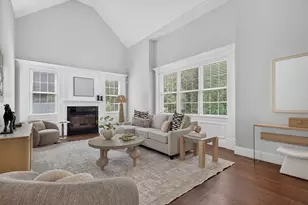 8 Sterling Ct, Northborough, MA 01532 - Photo 12
