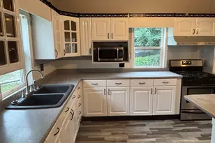 31 Woodward St, Worcester, MA 01610 - Photo 12