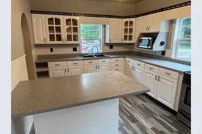 31 Woodward St, Worcester, MA 01610 - Photo 14