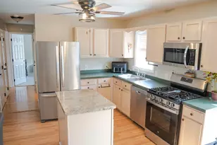 512 Prescott St, New Bedford, MA 02745 - Photo 8