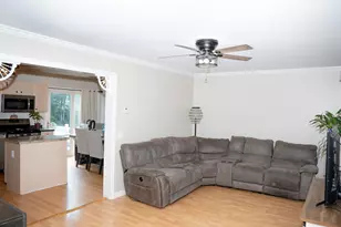 512 Prescott St, New Bedford, MA 02745 - Photo 10