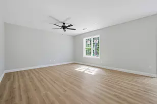 62 Noonan St, Mansfield, MA 02048 - Photo 8