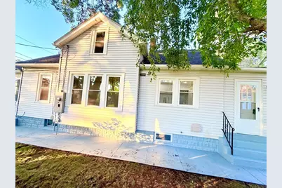 11 Thornfell St, Springfield, MA 01104 - Photo 2