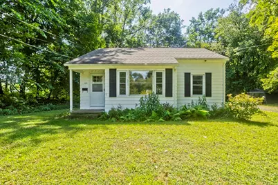 40 Hadley St, South Hadley, MA 01075 - Photo 2
