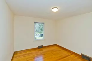 40 Hadley St, South Hadley, MA 01075 - Photo 18