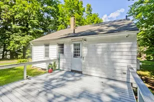 40 Hadley St, South Hadley, MA 01075 - Photo 4
