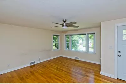 40 Hadley St, South Hadley, MA 01075 - Photo 12