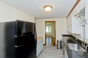 40 Hadley St, South Hadley, MA 01075 - Photo 14