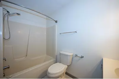 82 Valmor St, Worcester, MA 01604 - Photo 20