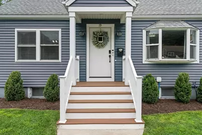 19 W Sigourney St, Lynn, MA 01905 - Photo 2