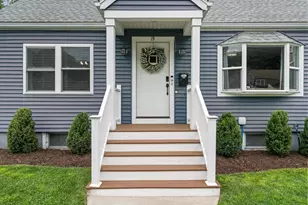 19 W Sigourney St, Lynn, MA 01905 - Photo 2