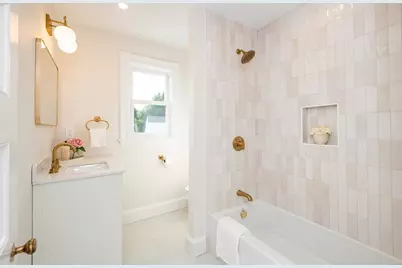 20 Hillside Ave, Medford, MA 02155 - Photo 26