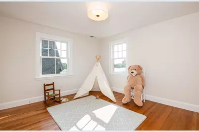 20 Hillside Ave, Medford, MA 02155 - Photo 24