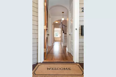 20 Hillside Ave, Medford, MA 02155 - Photo 4