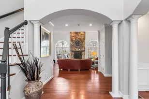 52 Goodnow Ln, Framingham, MA 01702 - Photo 4