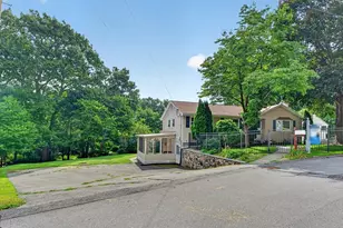 38 Paulson Dr, Burlington, MA 01803 - Photo 4
