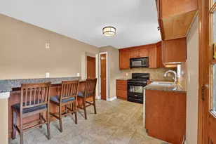 38 Paulson Dr, Burlington, MA 01803 - Photo 12