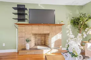 38 Paulson Dr, Burlington, MA 01803 - Photo 6
