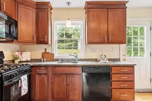 8 Bradley Dr, Groton, MA 01450 - Photo 6