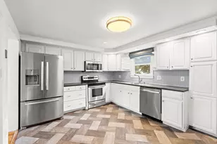 6 Hovey Ave, Natick, MA 01760 - Photo 14