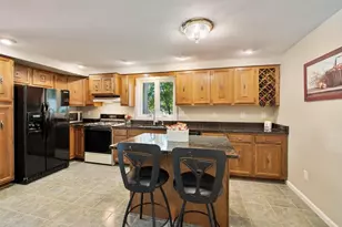 9 Elm Rd, Westford, MA 01886 - Photo 8